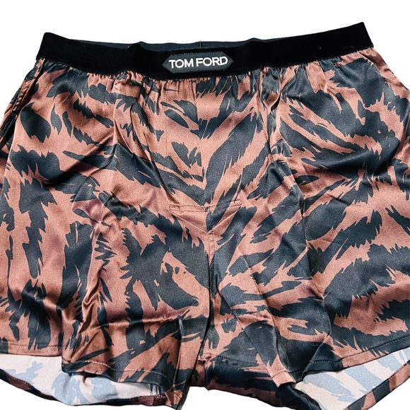 TOM FORD***Animal Print Silk Boxer Shorts***Med. $525 - Picture 4 of 6